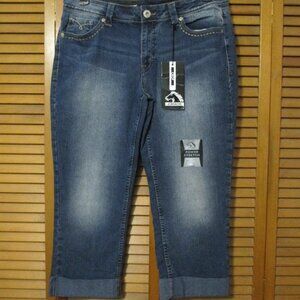 Jordache jean capris Y2K NWT denim blue & stretchy size 12